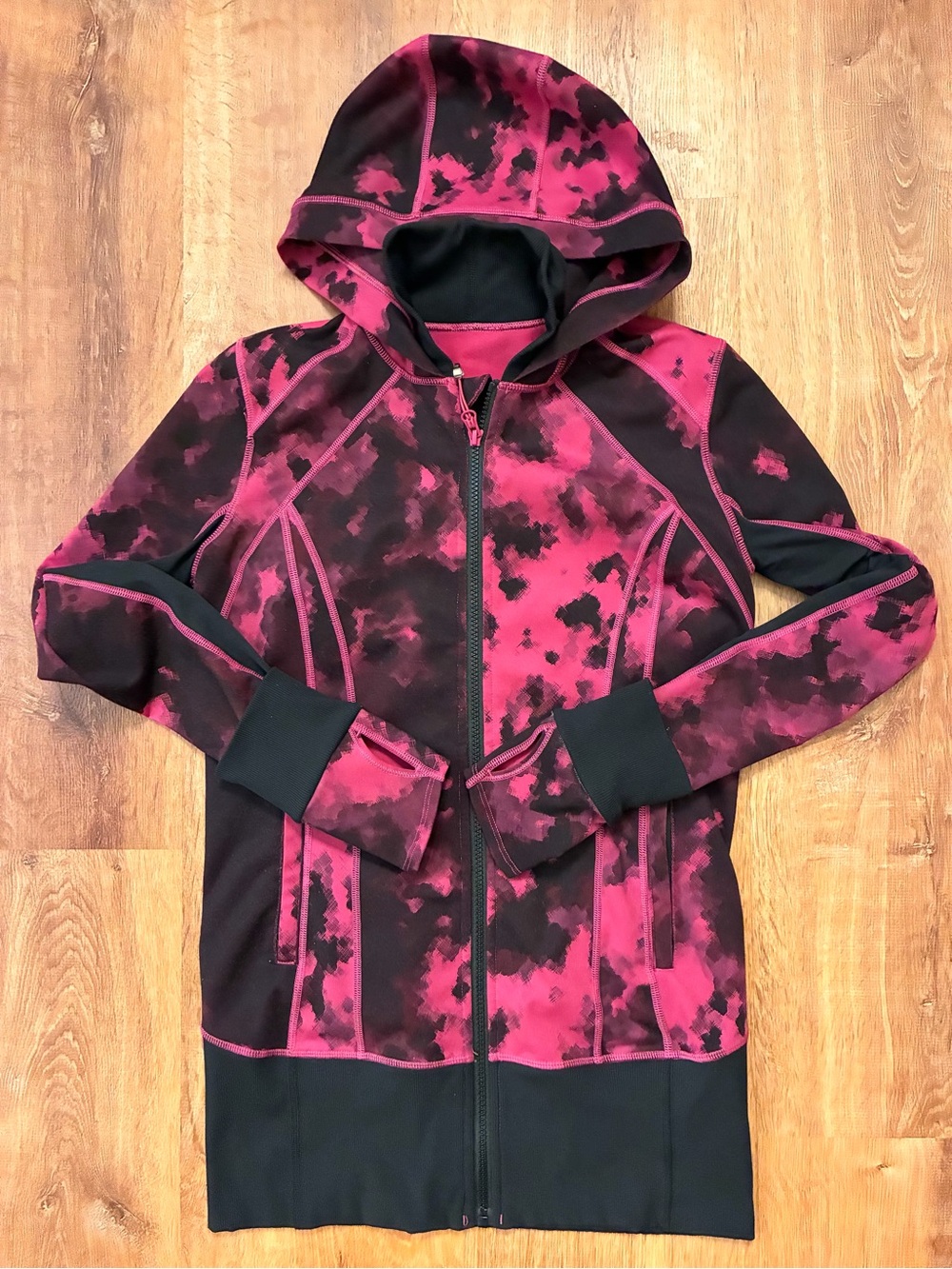 Lululemon Daily Practice Jacket Sz 8 Blooming Pixie Raspberry Black Like New